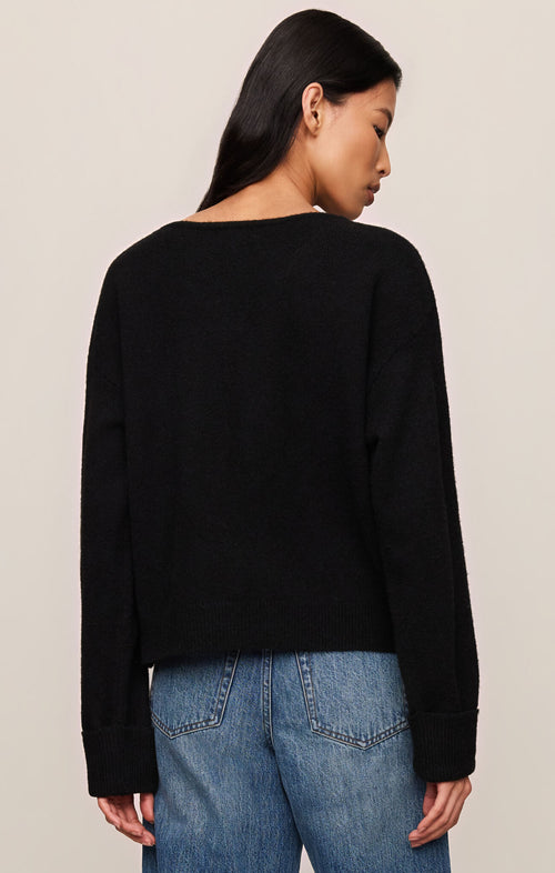 Cerro Black V neck Sweater