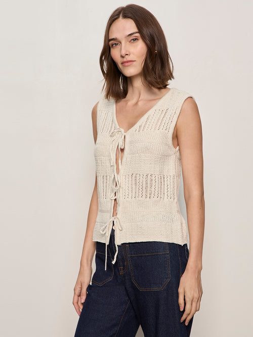 STILL COOL V NECK TIE SHELL