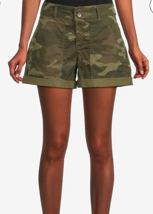 Camo Rio cuffed short
