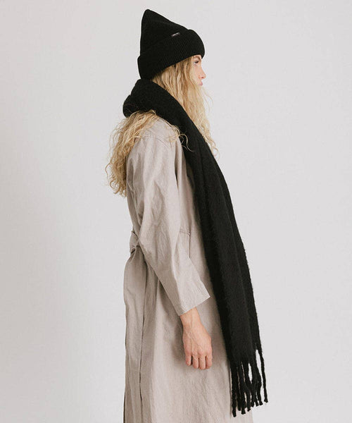 Mik Oversized Scarf: Black
