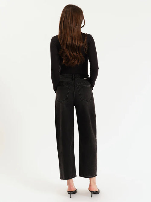 Westward barrel jeans in nightlife