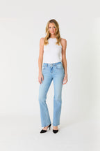 Colby boot light wash jean