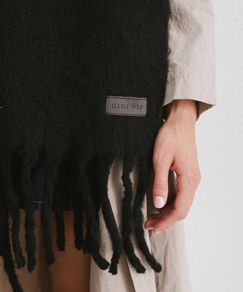 Mik Oversized Scarf: Black