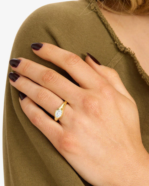 Shes a boss signet ring
