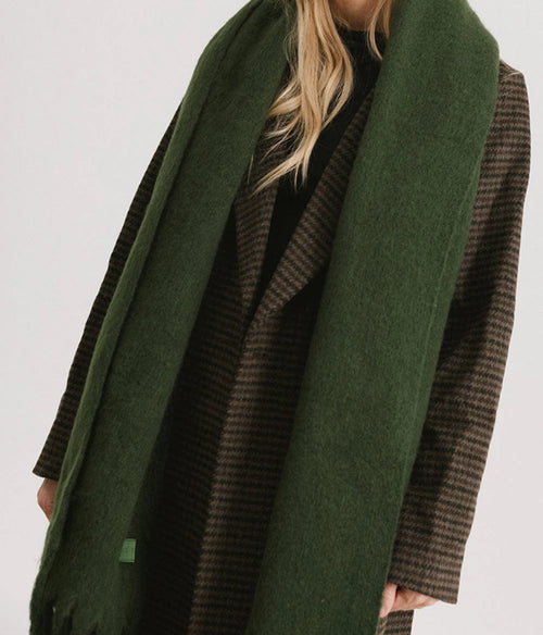 Mik Oversized Scarf: Dark Green