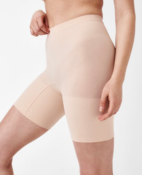 Spanx - seamless shaping shorts