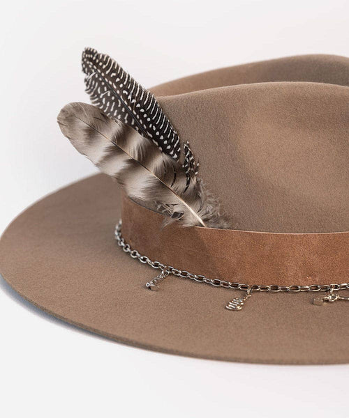 Natural Grey Chinchilla Hat Feather: Grey